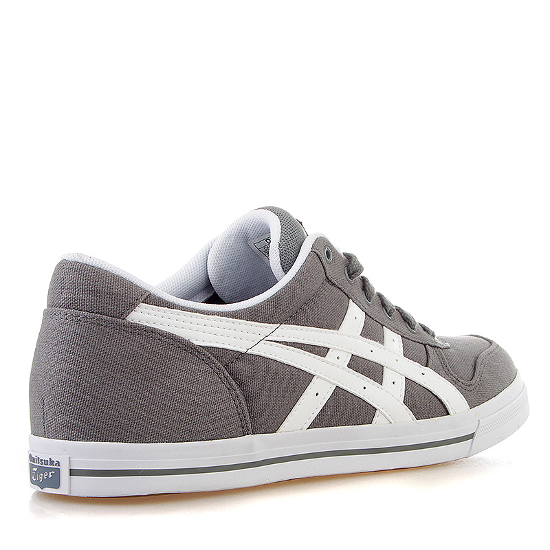 Asics onitsuka tiger aaron cv hotsell